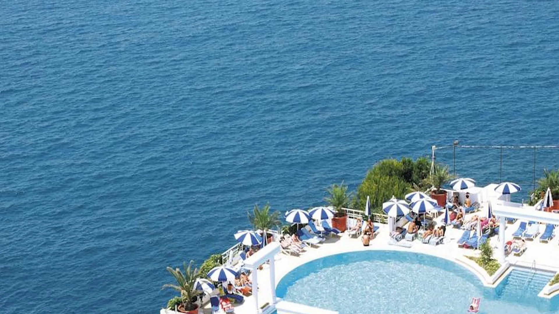 Korumar Hotel Deluxe Kusadasi Resort