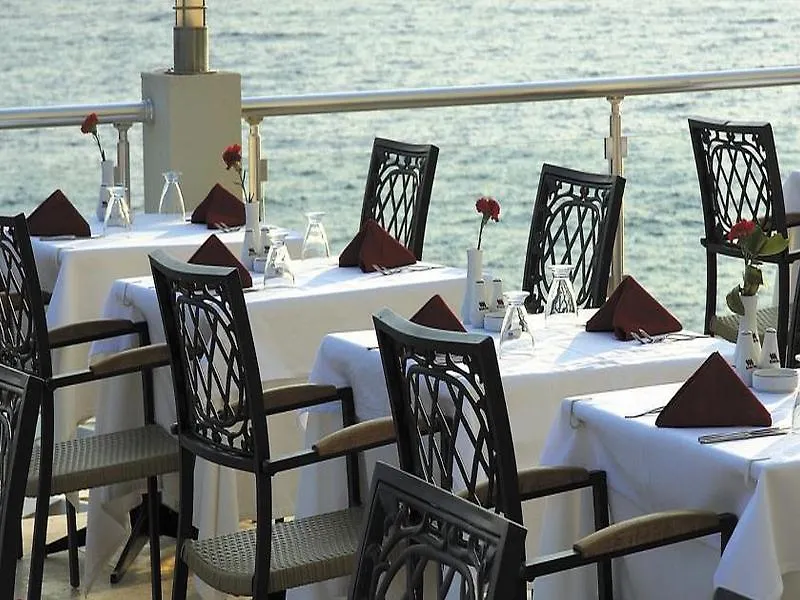 Korumar Hotel Deluxe Kusadasi 5*,