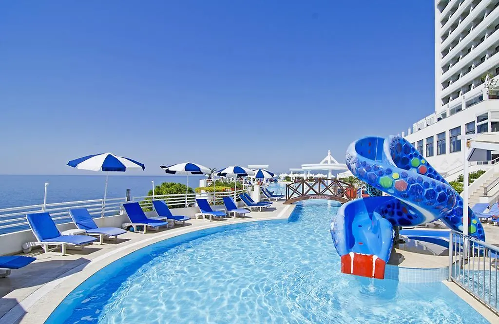Korumar Hotel Deluxe Kusadasi 5*,